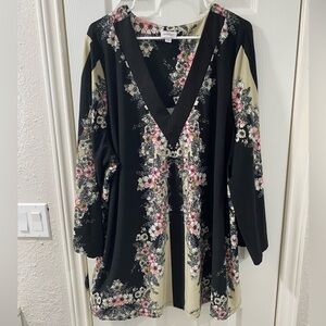 Colorful Avenue top size 26/28